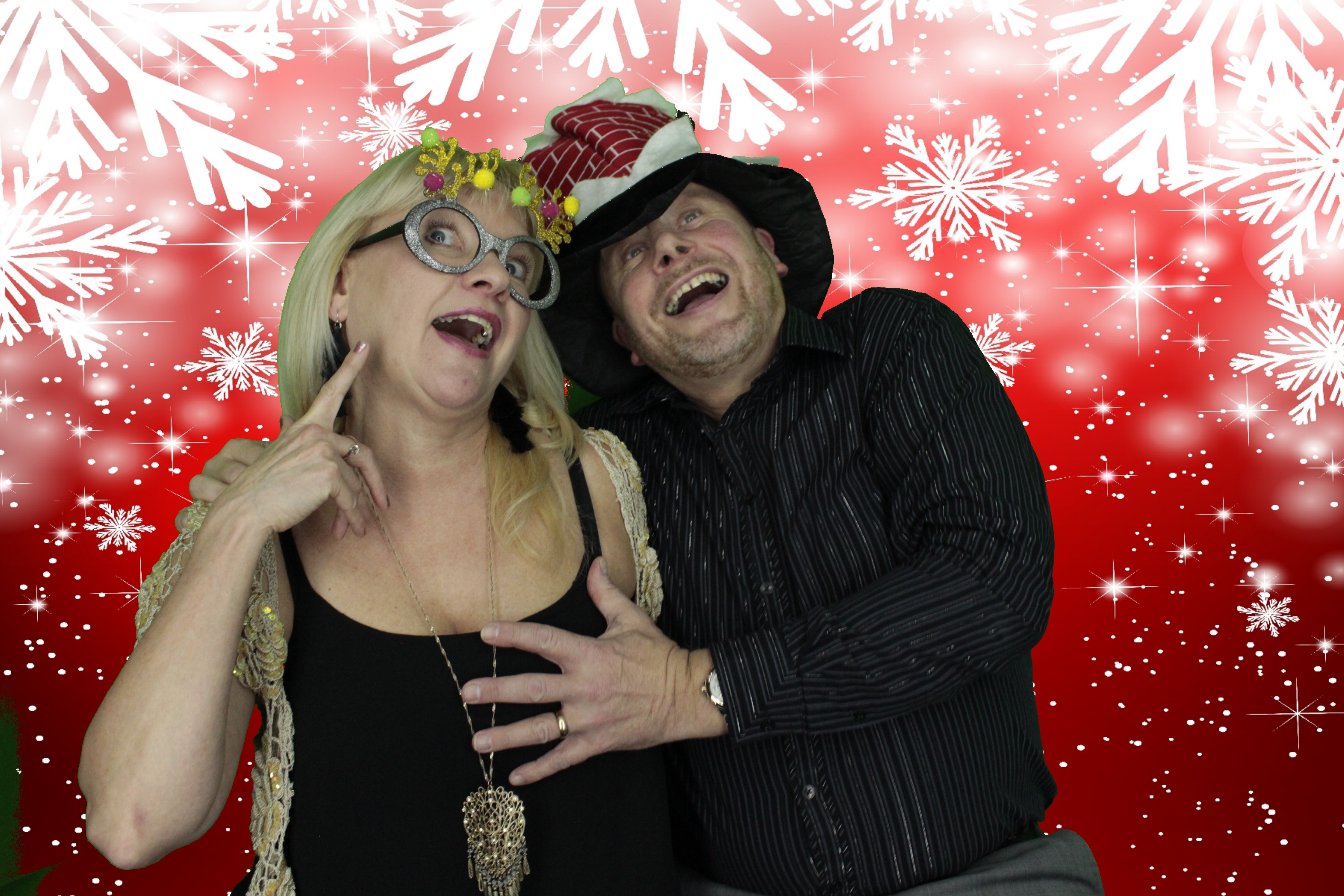 Silvermere Christmas Party | View more photos from the event at gallery.myphotoboothexperience.co.uk/u/MyPhotoBoothExperienceLtd/Silvermere-Christmas-Party-3